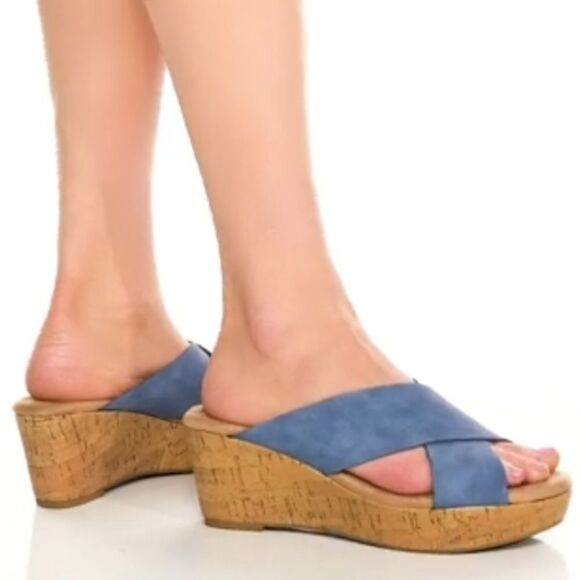 BRAND NEW CL BY LAUNDRY WOMEN"S DREAM DAY SANDAL - Picture 7 of 16